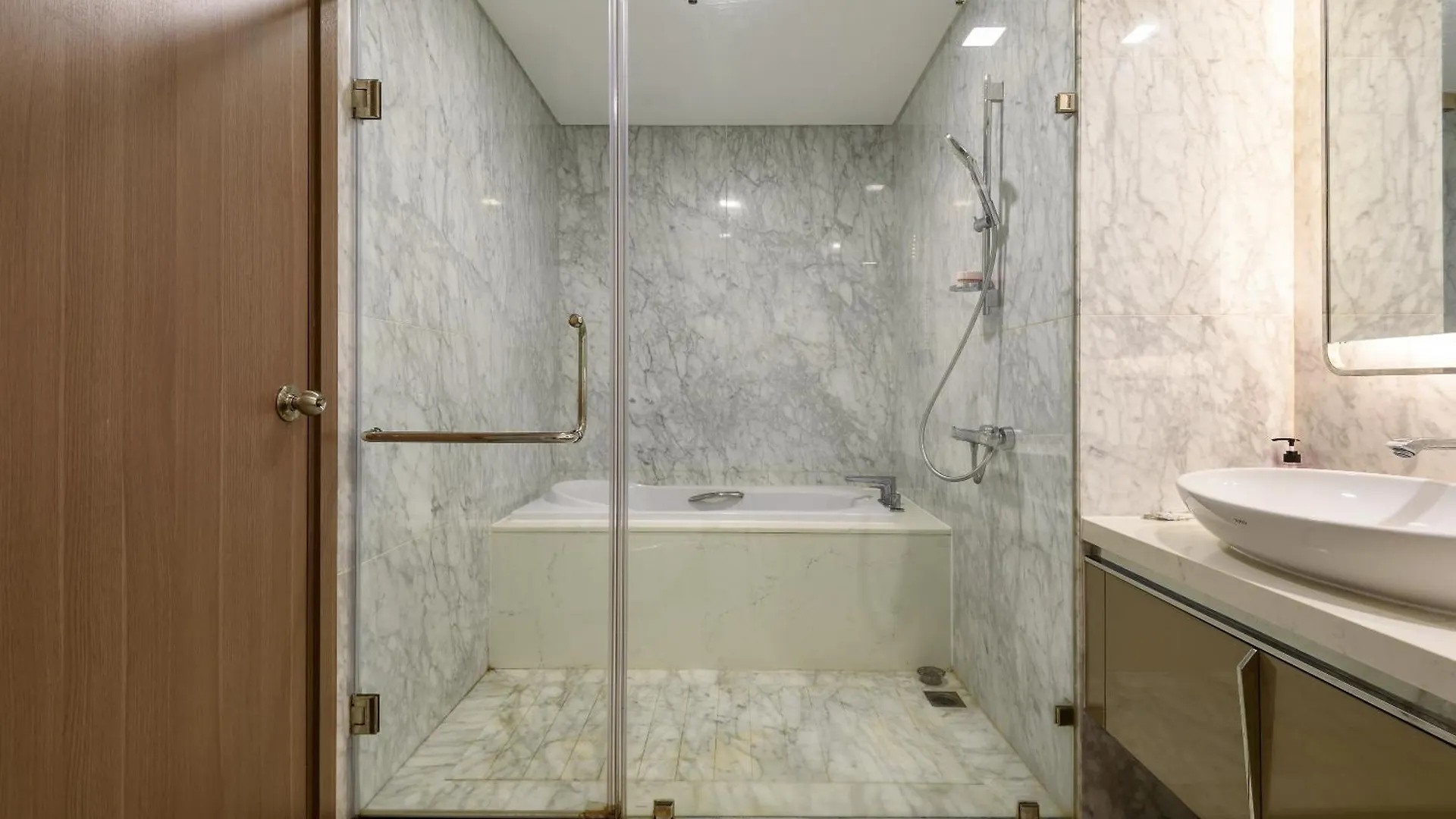 Apartment The Landmark 81 - Phan Dang Residences Ho Chi Minh City Vietnam